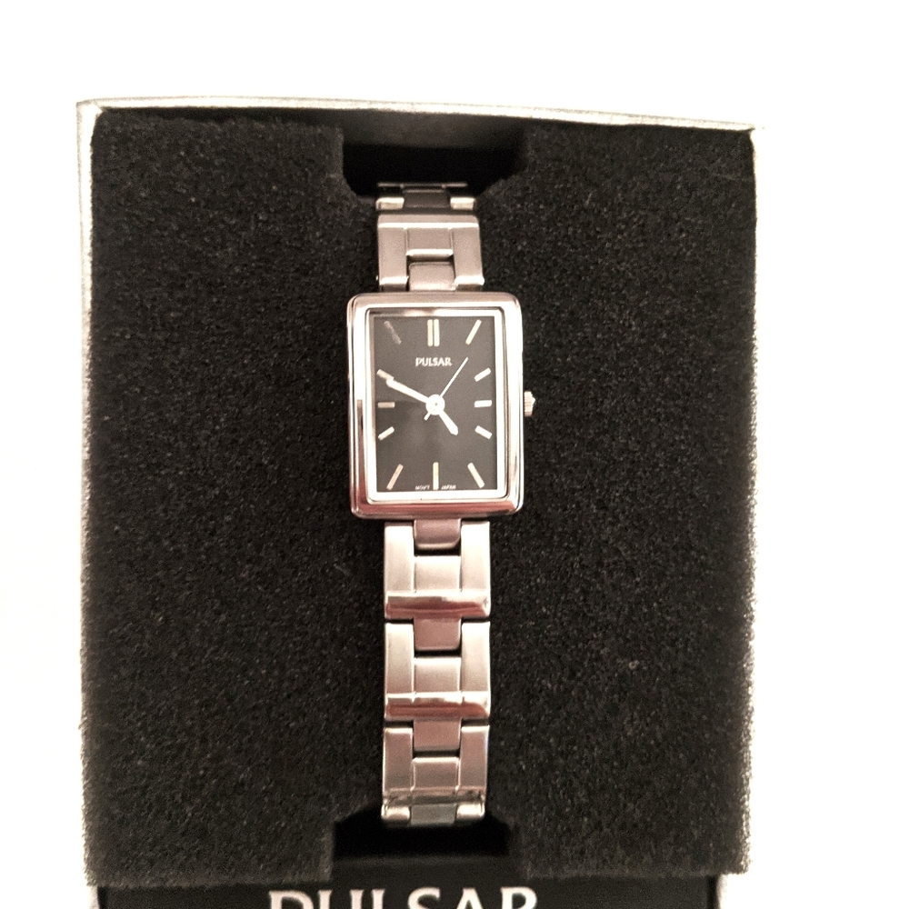 Pulsar ladies silver watch